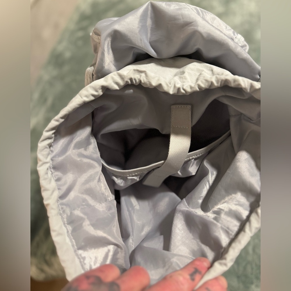 Gymshark Drawstring Backpack - Picture 8 of 16